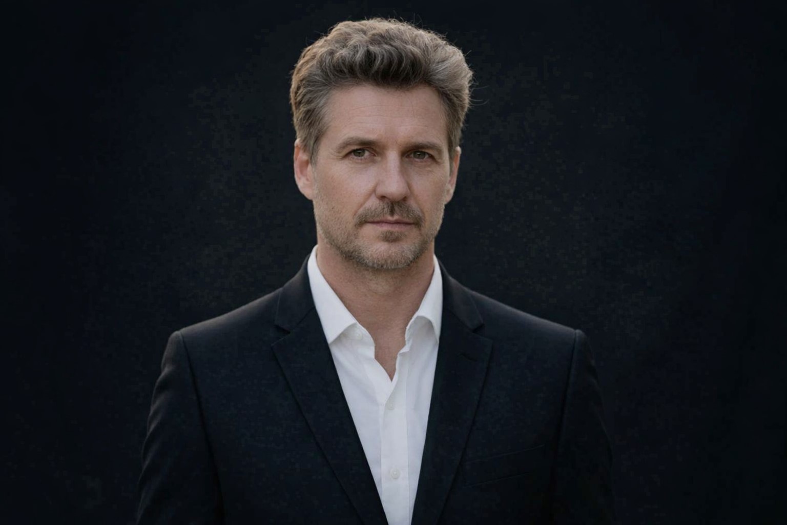 Robin Barter Headshot